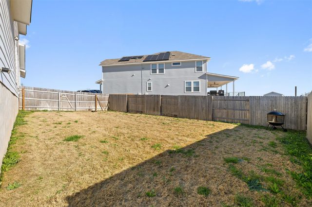 408 Black Opal DR, Jarrell, TX 76537