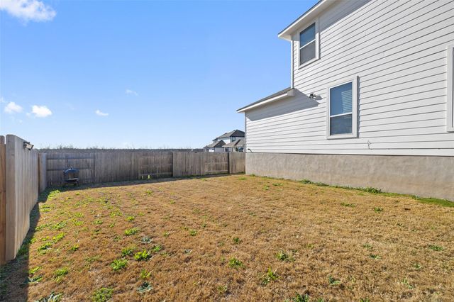 408 Black Opal DR, Jarrell, TX 76537