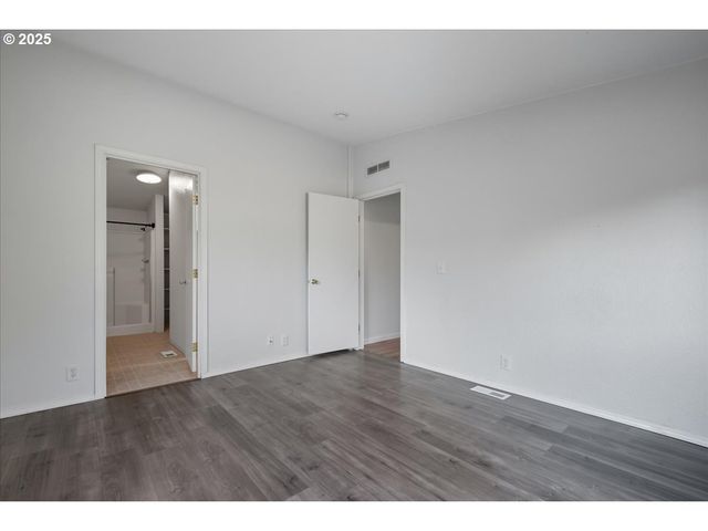 34921 Ne AMBOY Rd, Yacolt, WA 98675