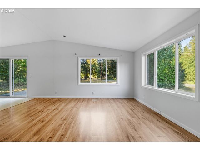 34921 Ne AMBOY Rd, Yacolt, WA 98675