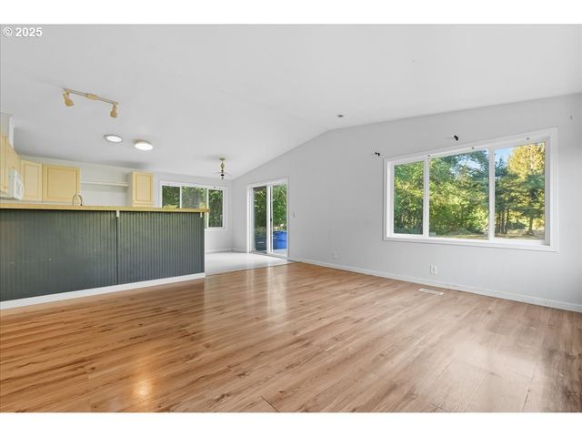 34921 Ne AMBOY Rd, Yacolt, WA 98675