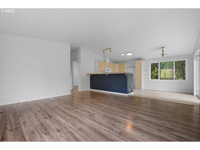 34921 Ne AMBOY Rd, Yacolt, WA 98675