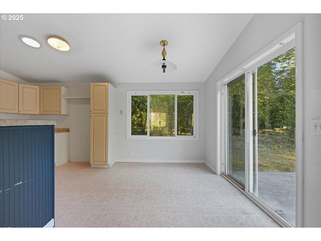 34921 Ne AMBOY Rd, Yacolt, WA 98675