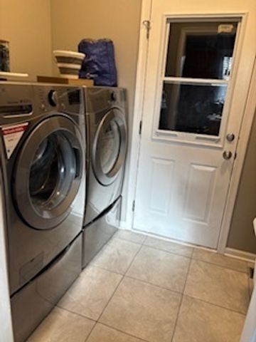 1709 Wick Way, Montgomery, IL 60538