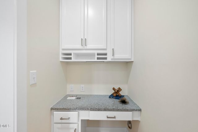 89 Meadows Edge Drive, Chapel Hill, NC 27516