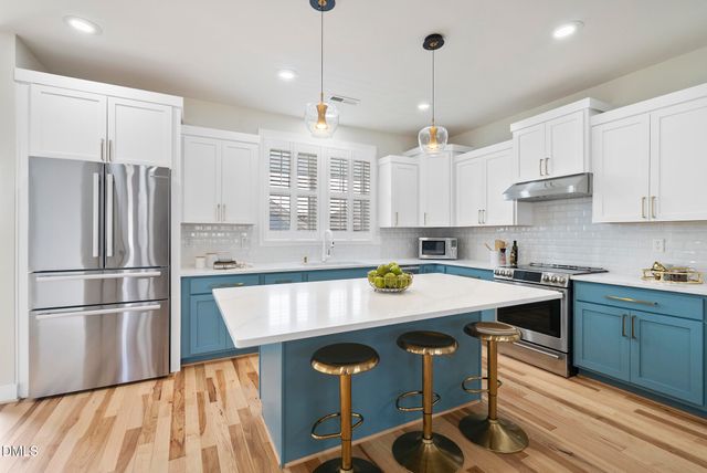 89 Meadows Edge Drive, Chapel Hill, NC 27516