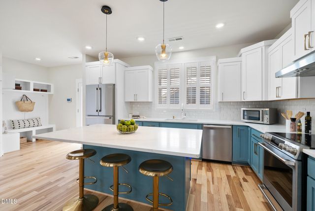 89 Meadows Edge Drive, Chapel Hill, NC 27516