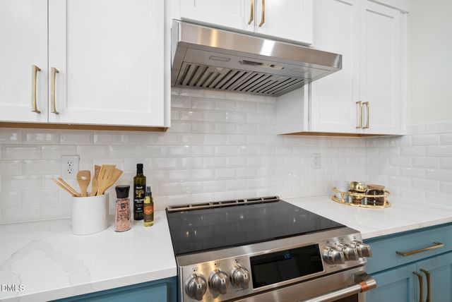 89 Meadows Edge Drive, Chapel Hill, NC 27516