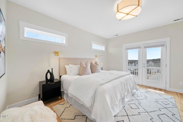 89 Meadows Edge Drive, Chapel Hill, NC 27516