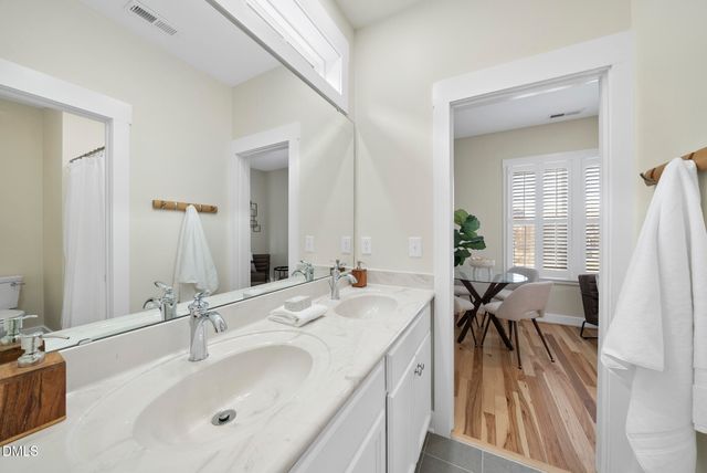 89 Meadows Edge Drive, Chapel Hill, NC 27516