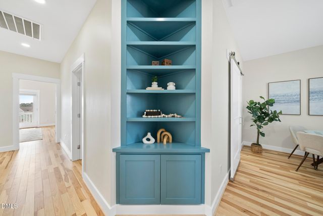 89 Meadows Edge Drive, Chapel Hill, NC 27516