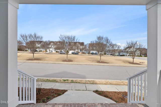 89 Meadows Edge Drive, Chapel Hill, NC 27516