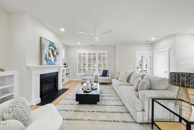 89 Meadows Edge Drive, Chapel Hill, NC 27516