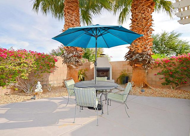 912 Tierra Lane, Palm Springs, CA 92262