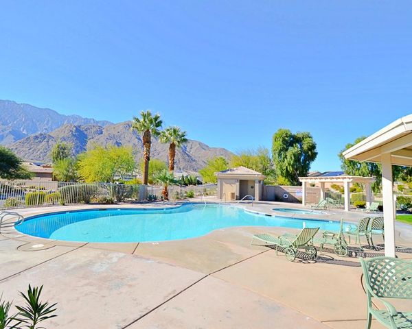 912 Tierra Lane, Palm Springs, CA 92262