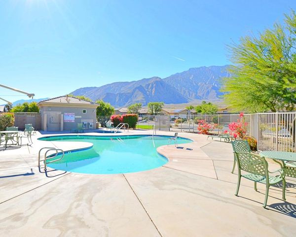 912 Tierra Lane, Palm Springs, CA 92262