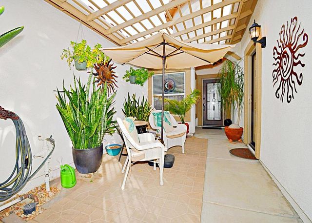 912 Tierra Lane, Palm Springs, CA 92262