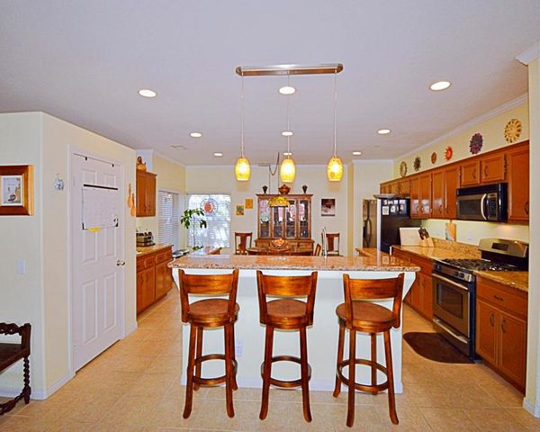 912 Tierra Lane, Palm Springs, CA 92262