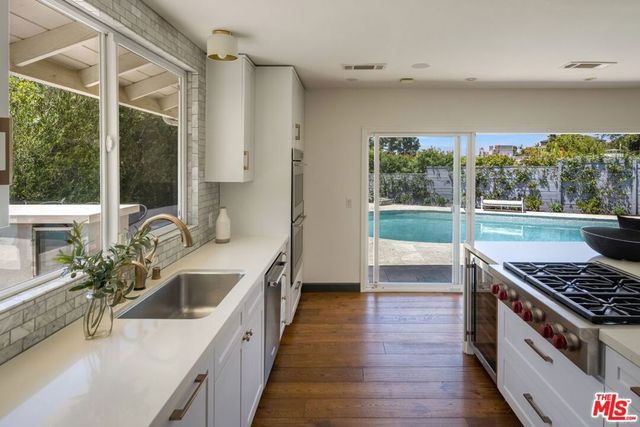 3537 Stonehill Place, Sherman Oaks, CA 91423