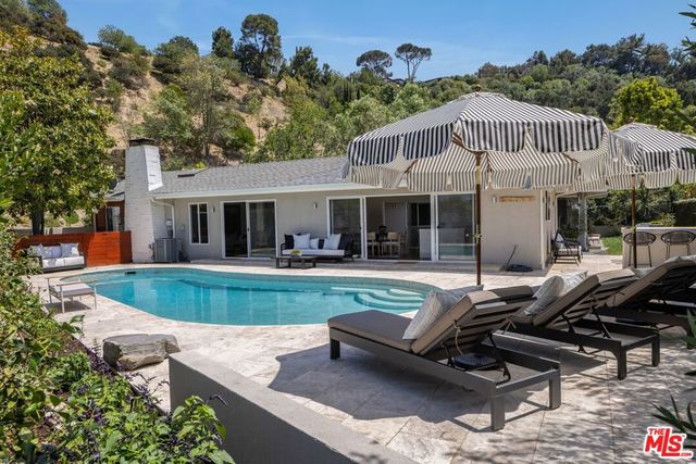 3537 Stonehill Place, Sherman Oaks, CA 91423