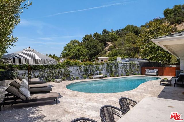 3537 Stonehill Place, Sherman Oaks, CA 91423