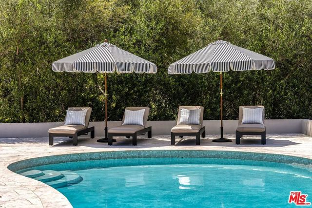 3537 Stonehill Place, Sherman Oaks, CA 91423