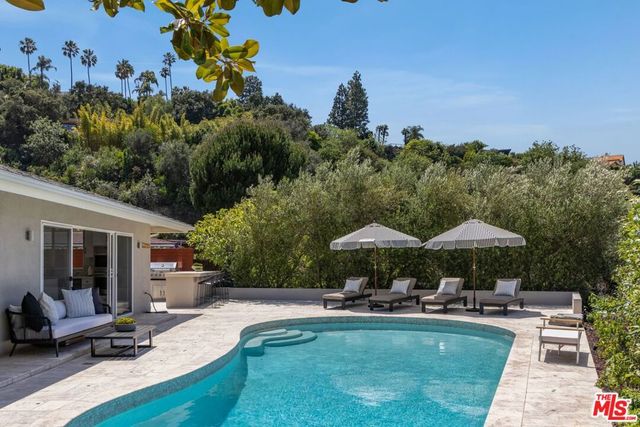3537 Stonehill Place, Sherman Oaks, CA 91423