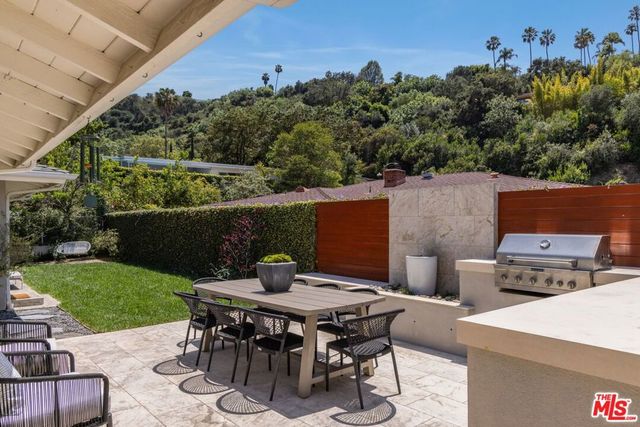 3537 Stonehill Place, Sherman Oaks, CA 91423