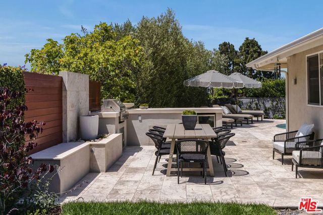 3537 Stonehill Place, Sherman Oaks, CA 91423