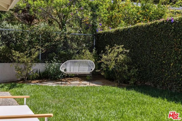 3537 Stonehill Place, Sherman Oaks, CA 91423