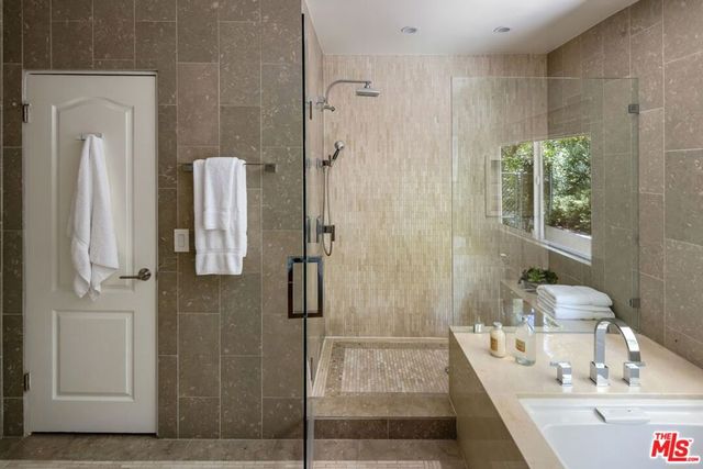 3537 Stonehill Place, Sherman Oaks, CA 91423