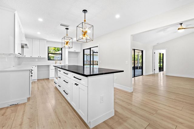 10548 154TH Road N, Jupiter, FL 33478