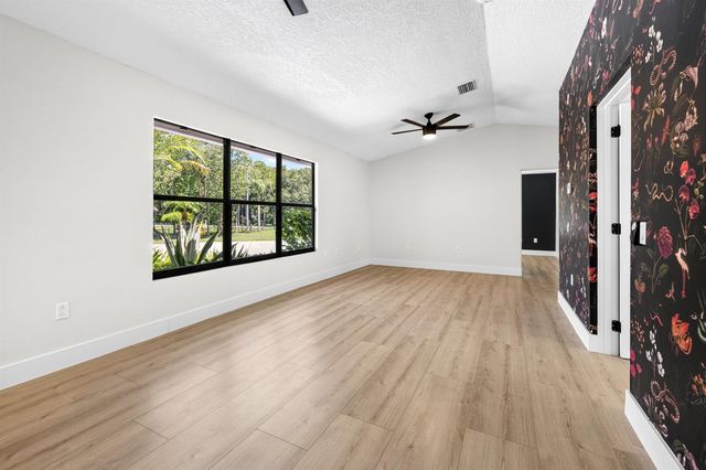 10548 154TH Road N, Jupiter, FL 33478