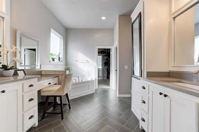 15904 Langley Way, Edmond, OK 73013