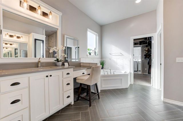 15904 Langley Way, Edmond, OK 73013