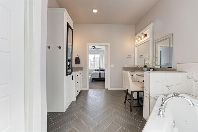 15904 Langley Way, Edmond, OK 73013