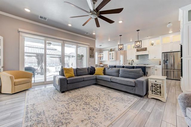 15904 Langley Way, Edmond, OK 73013