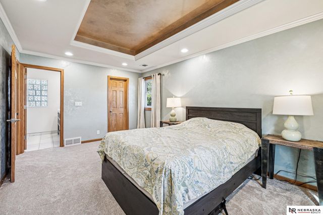 574 S 126th Street, Omaha, NE 68154