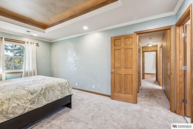 574 S 126th Street, Omaha, NE 68154