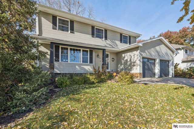 574 S 126th Street, Omaha, NE 68154