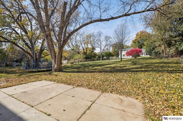 574 S 126th Street, Omaha, NE 68154
