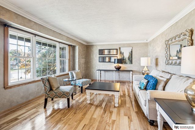 574 S 126th Street, Omaha, NE 68154