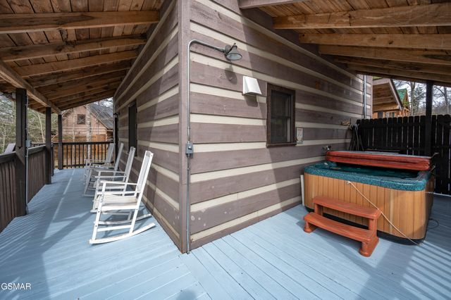 1918 Charles Lewis Way, Sevierville, TN 37876