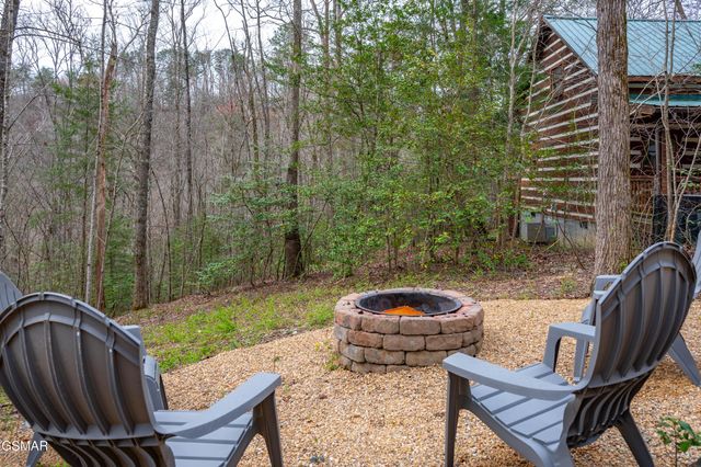 1918 Charles Lewis Way, Sevierville, TN 37876