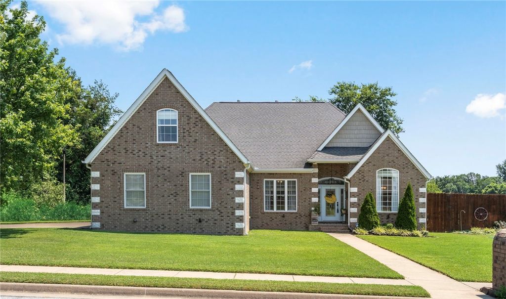 1901 Quinlan Avenue, Lowell, AR 72745