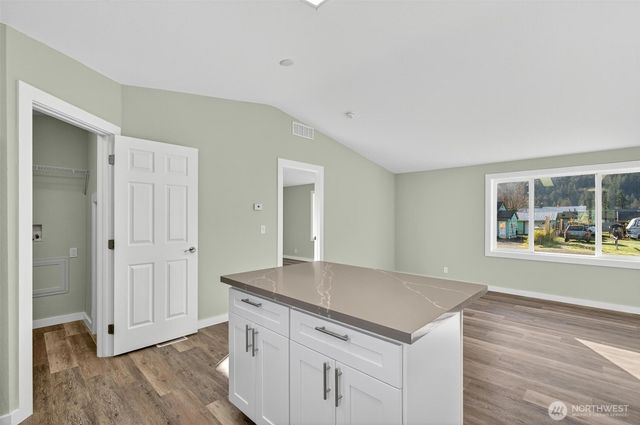 137 Collar Avenue, Morton, WA 98356