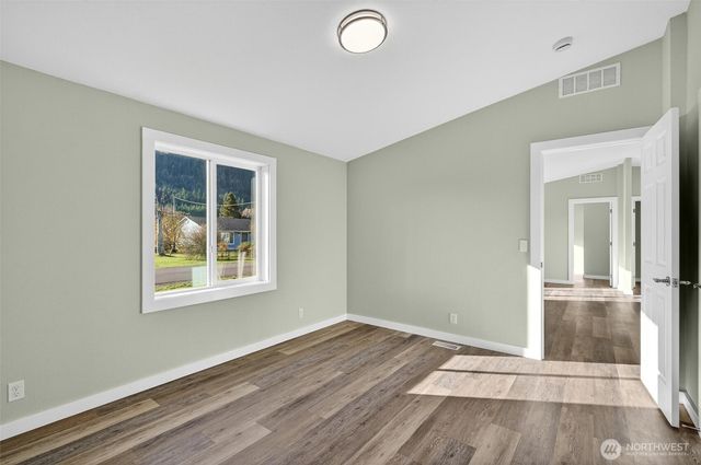 137 Collar Avenue, Morton, WA 98356