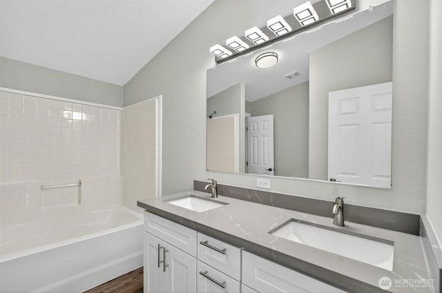 137 Collar Avenue, Morton, WA 98356