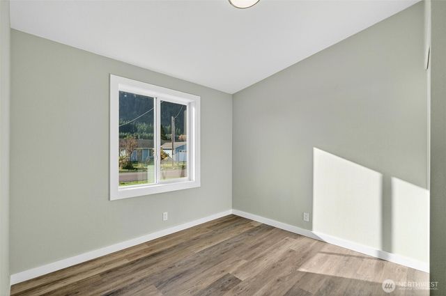 137 Collar Avenue, Morton, WA 98356