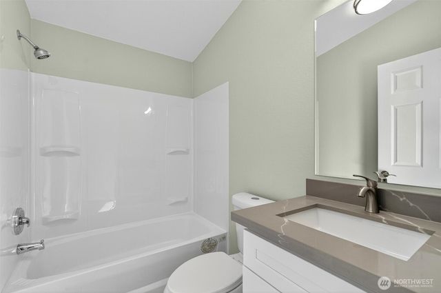 137 Collar Avenue, Morton, WA 98356